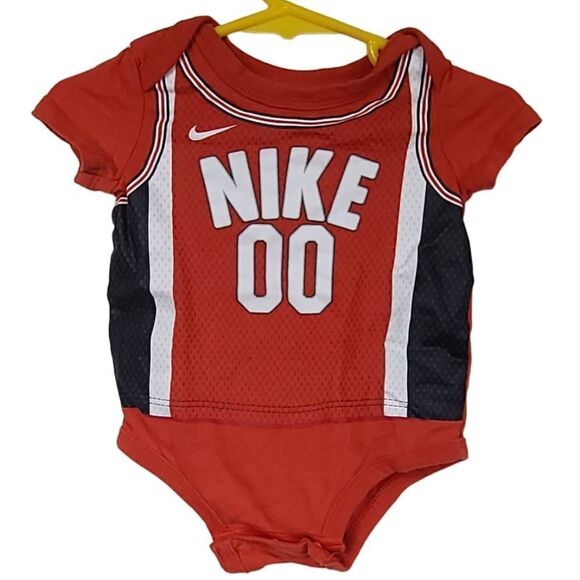 Nike Red Basketball Jersey 00 Graphic Baby Onesie 6M One-Piece Sporty Athletic - Picture 1 of 5